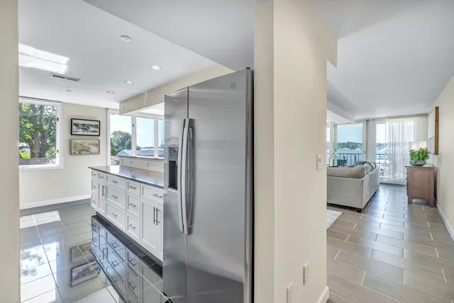 $799,000 | 26 Cove Avenue, Unit 2D, Norwalk, CT 06855