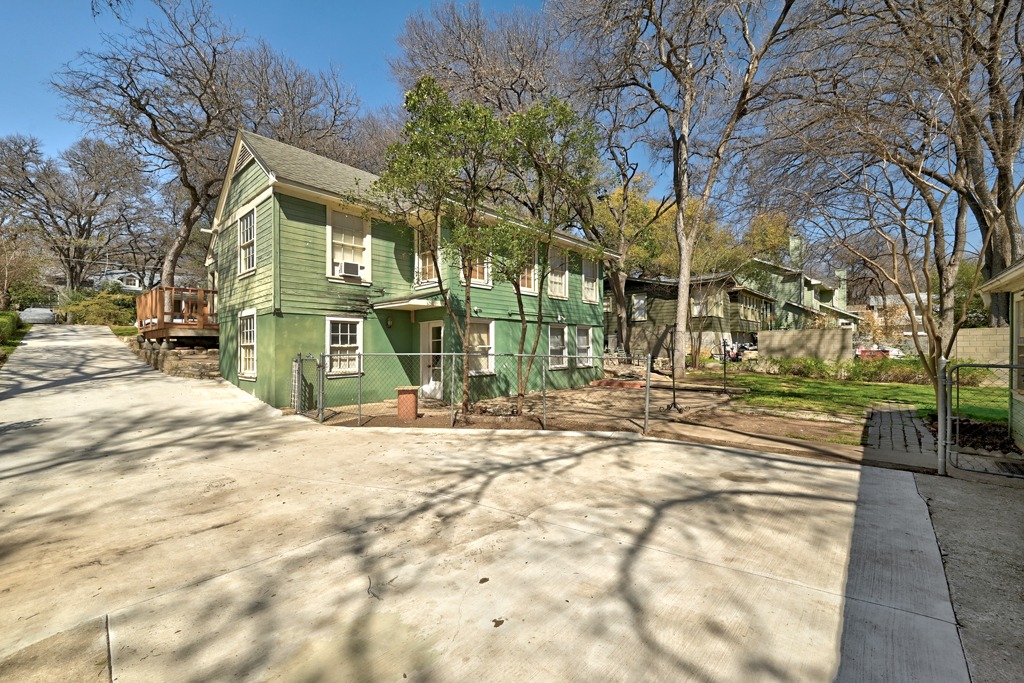 2007 Sharon Lane Austin, TX 78703 - Photo 7 of 21