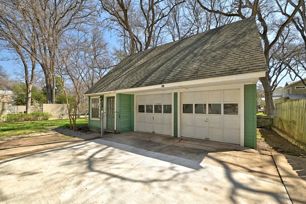 2007 Sharon Lane Austin, TX 78703 - Photo 8 of 21