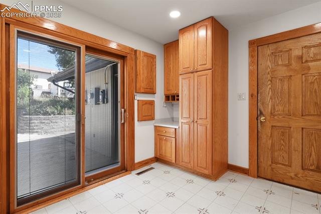5306 Miranda Road Colorado Springs, CO 80918 - Photo 7 of 39