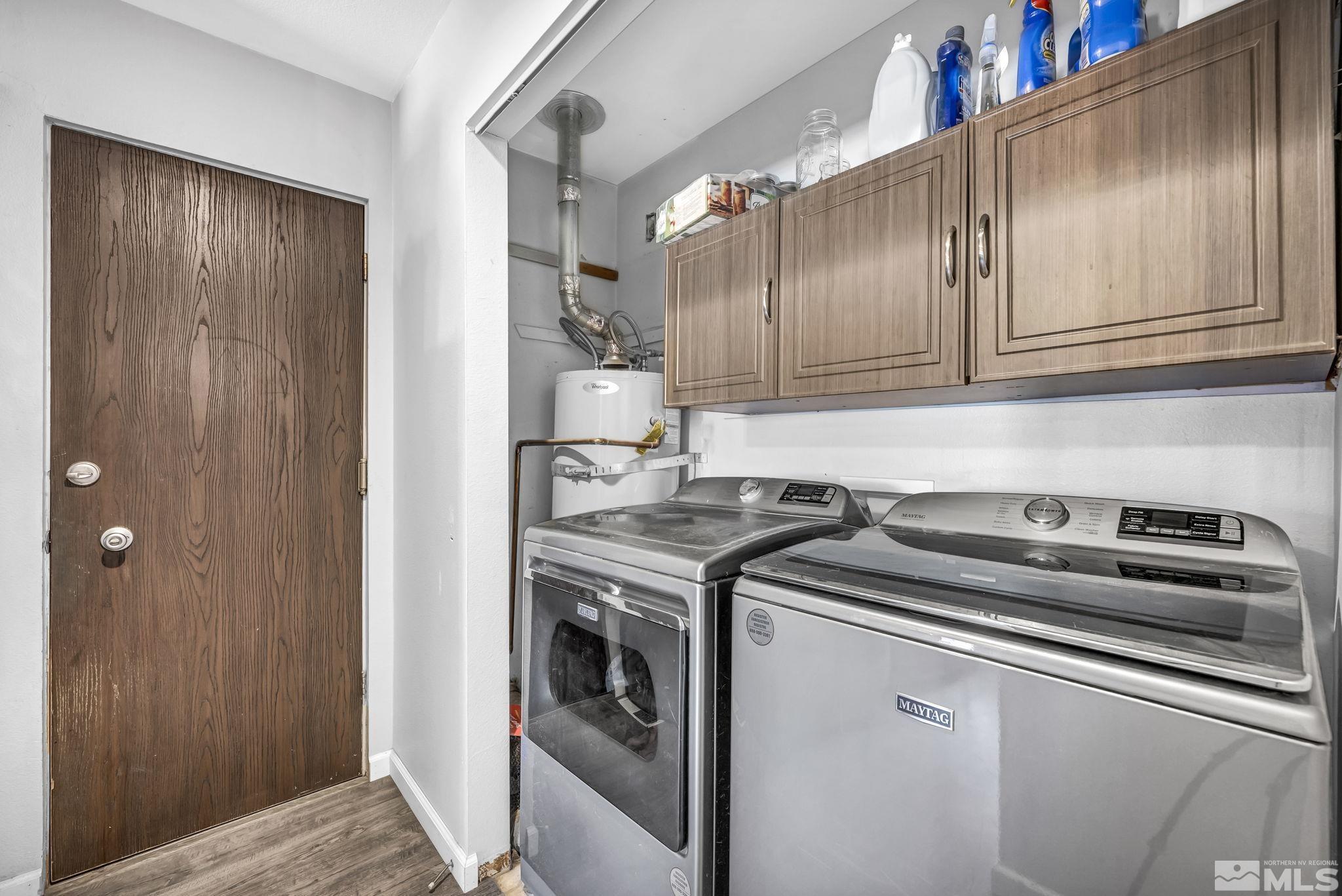 1011 Bonnie Lane Fallon, NV 89406 - Photo 11 of 31 a utility room with dryer and washer