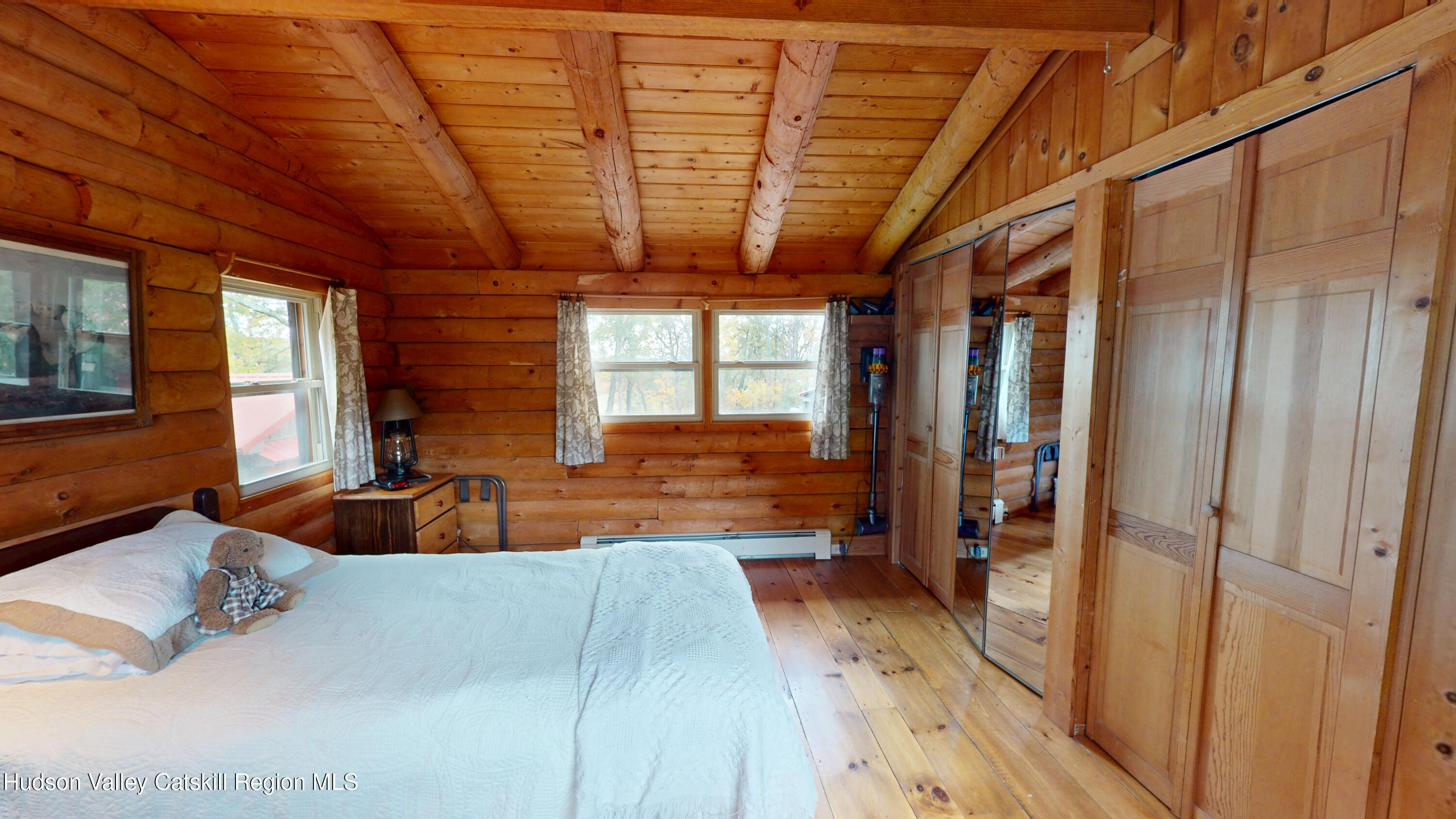 634 Old Plank Road Coxsackie, NY 12042 - Photo 34 of 49 a living room with furniture