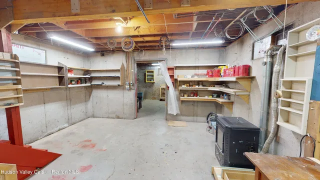 a view of a yard with plants