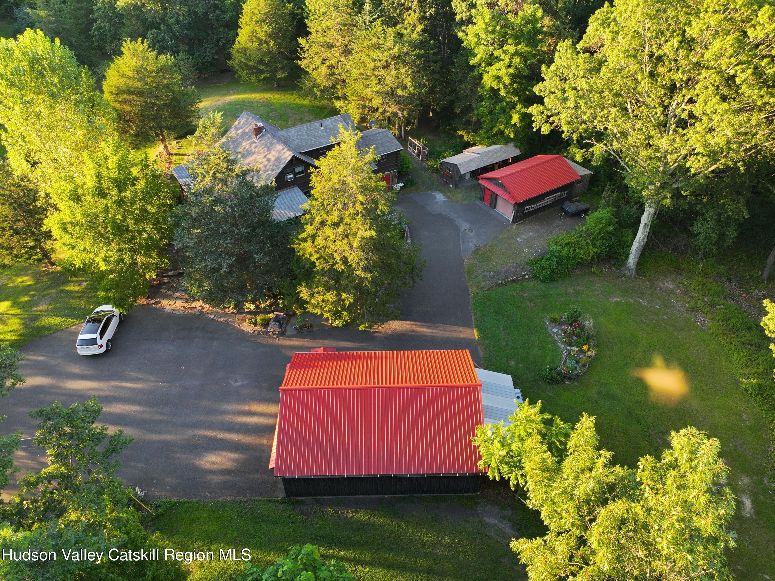 634 Old Plank Road Coxsackie, NY 12042 - Photo 49 of 49 a view of a yard with plants