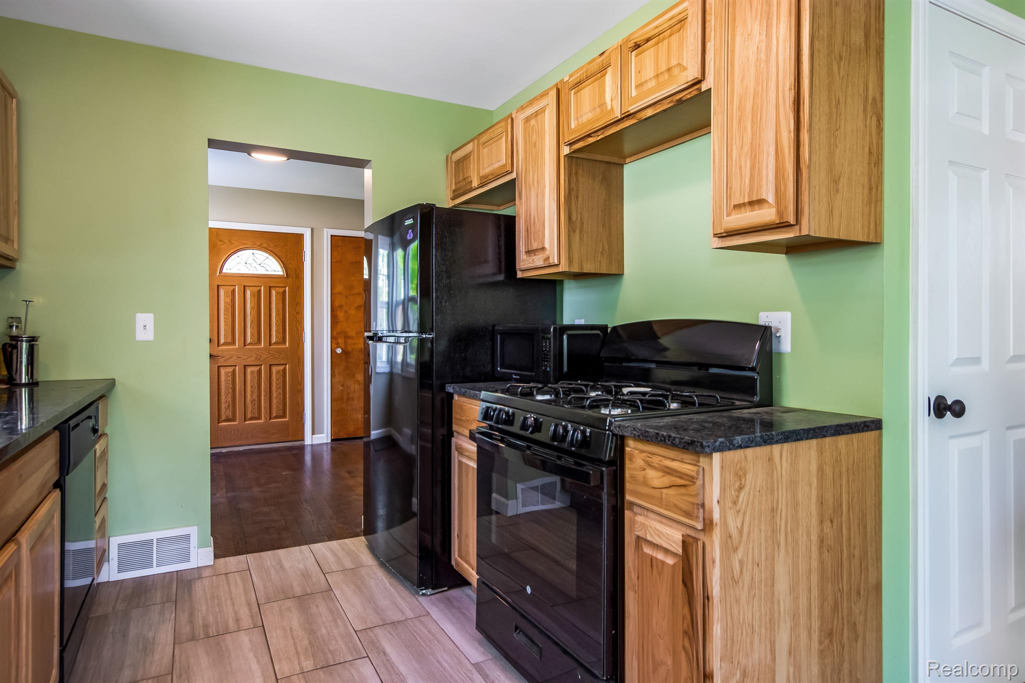 148 Croswell Street Romeo, MI 48065 - Photo 16 of 24 Gallery Image 16
