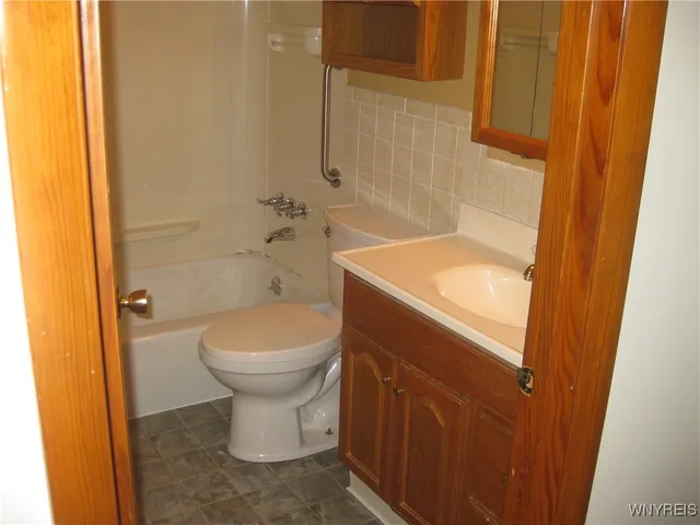 $124,900 | 1150 Indian Church Road, Unit 3, West Seneca, NY 14224