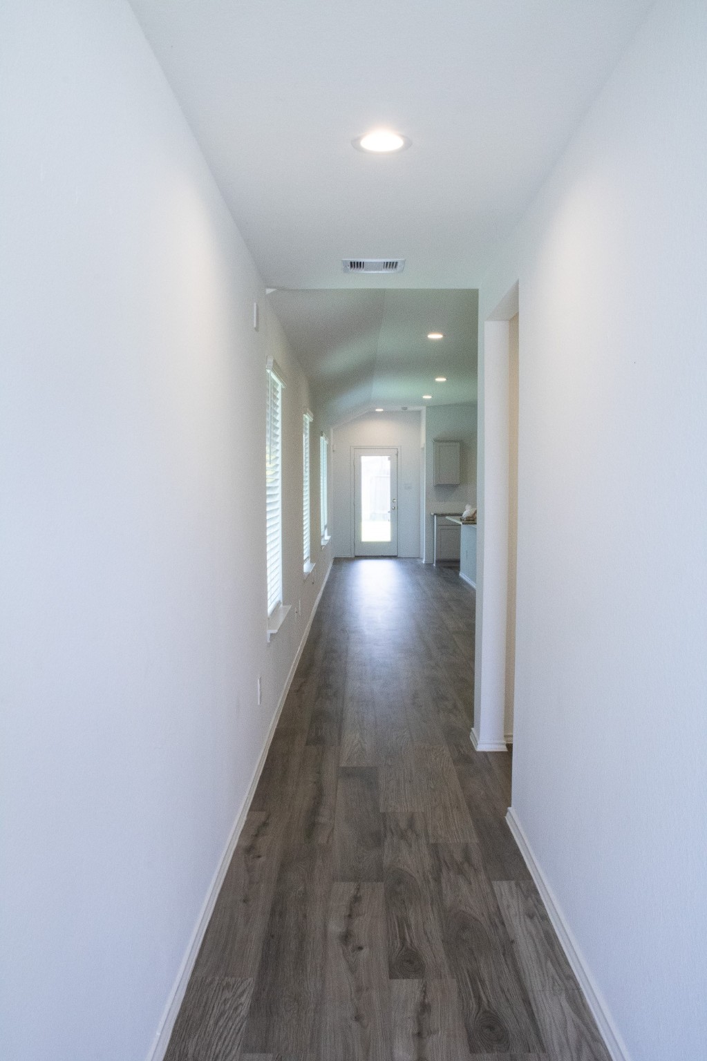 5342 Pinecliff Grove Court Spring, TX 77373 - Photo 3 of 27 a view of a hallway with wooden floor