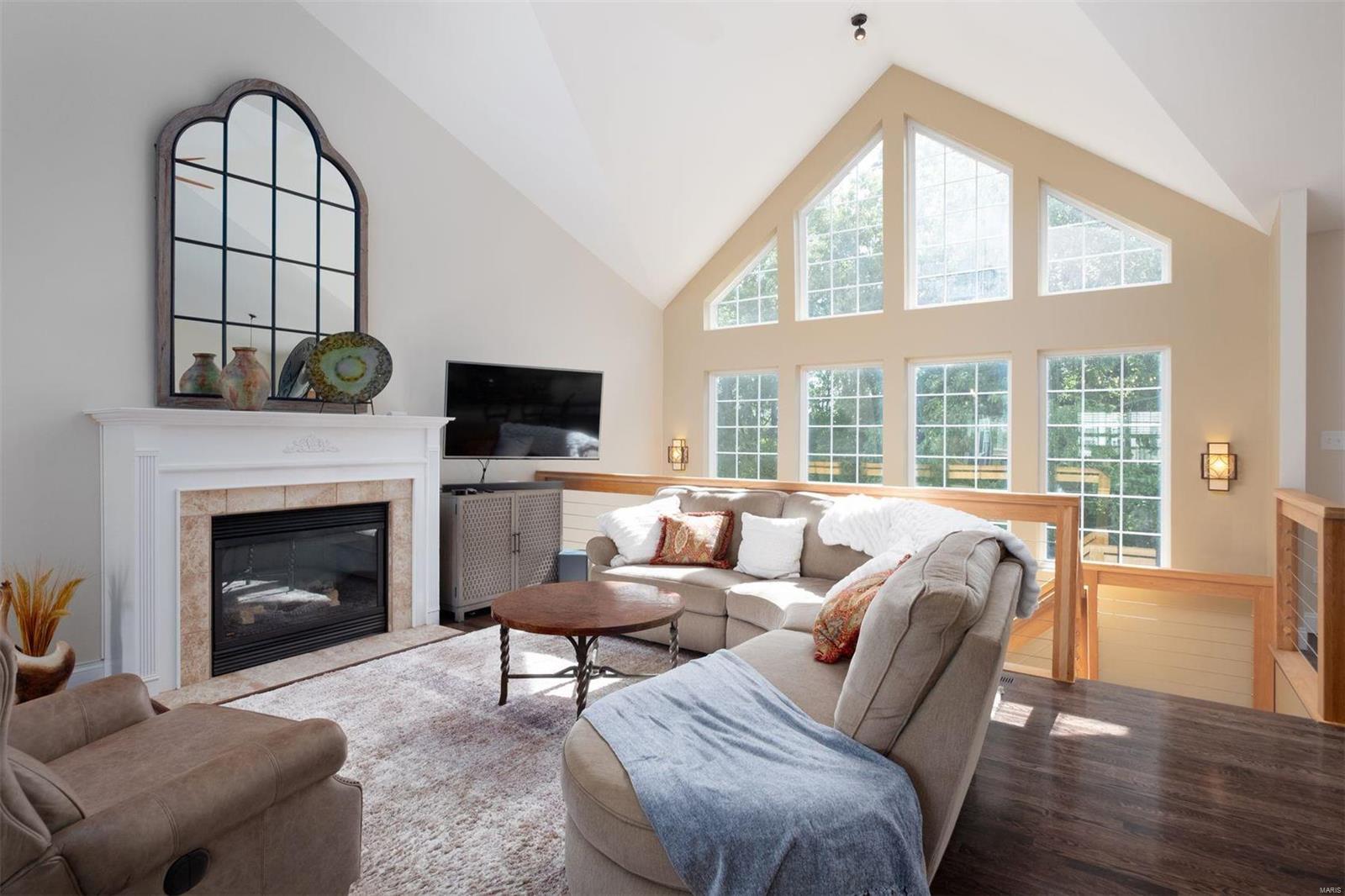 978 Stone Spring Drive Eureka, MO 63025 - Photo 2 of 36