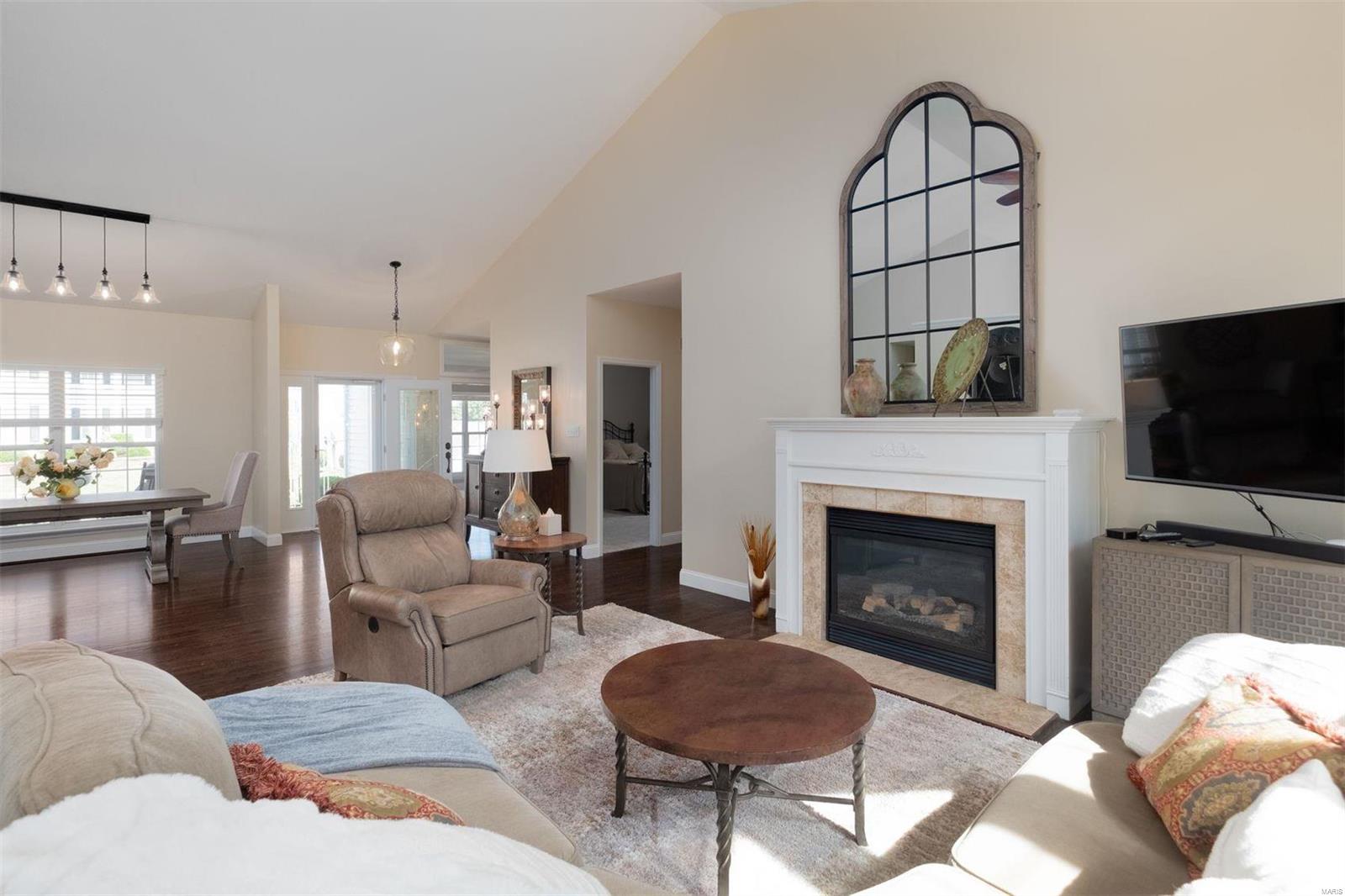 978 Stone Spring Drive Eureka, MO 63025 - Photo 3 of 36