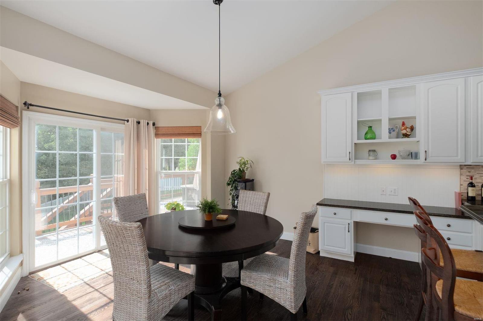 978 Stone Spring Drive Eureka, MO 63025 - Photo 7 of 36