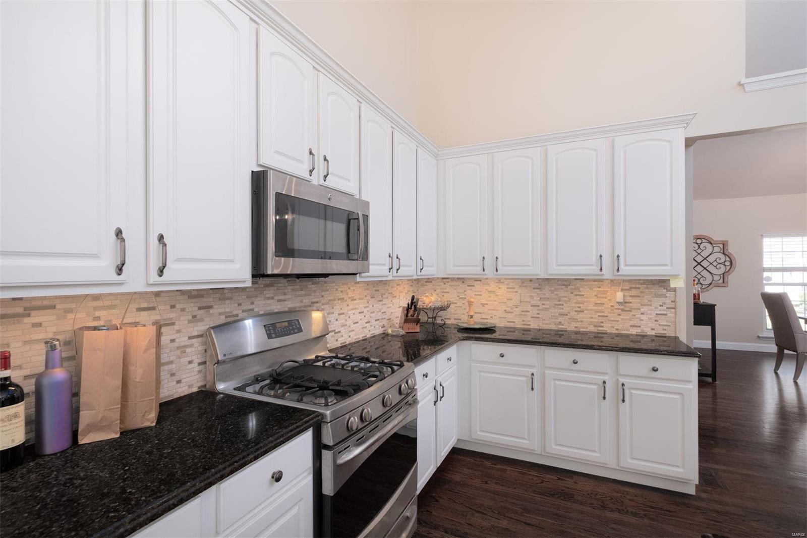 978 Stone Spring Drive Eureka, MO 63025 - Photo 9 of 36