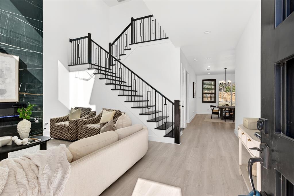 531 West Laureland Road Dallas, TX 75232 - Photo 4 of 38