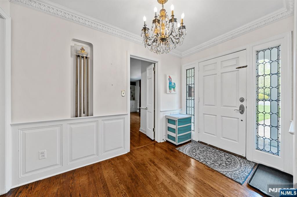 328 West Ridgewood Avenue Ridgewood, NJ 07450 - Photo 3 of 49