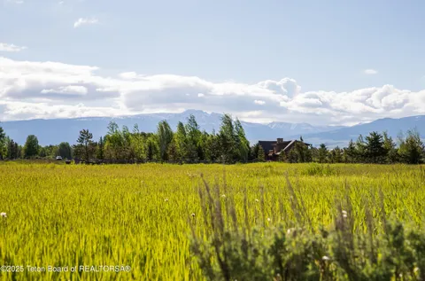 $2,850,000 | 175 Sylvia Drive, Jackson, WY 83001