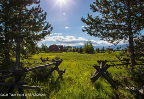 $2,850,000 | 175 Sylvia Drive, Jackson, WY 83001