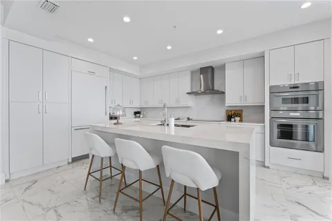 $1,999,999 | 2910 West Barcelona Street, Unit 903, Tampa, FL 33629