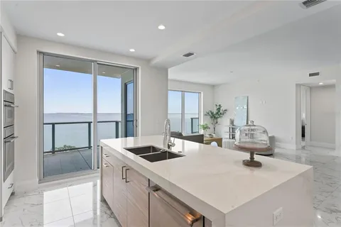 $1,999,999 | 2910 West Barcelona Street, Unit 903, Tampa, FL 33629