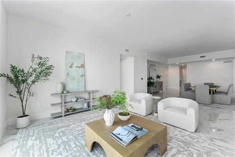 $1,999,999 | 2910 West Barcelona Street, Unit 903, Tampa, FL 33629