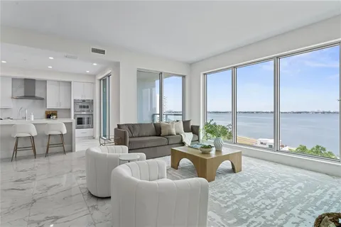 $1,999,999 | 2910 West Barcelona Street, Unit 903, Tampa, FL 33629