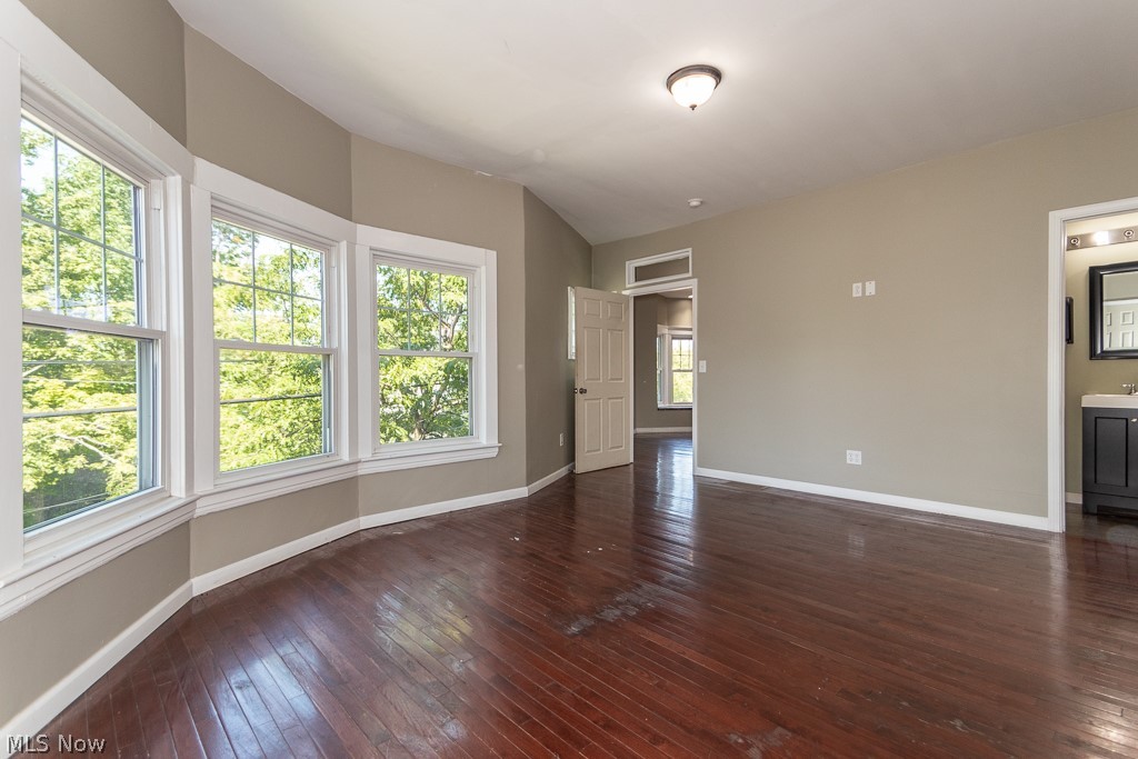 15416 Saranac Road Cleveland, OH 44110 - Photo 11 of 47
