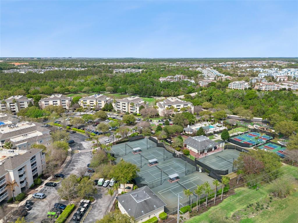 1352 Centre Ct Ridge Drive, Unit 302 Reunion, FL 34747 - Photo 39 of 42 an aerial view of multiple house