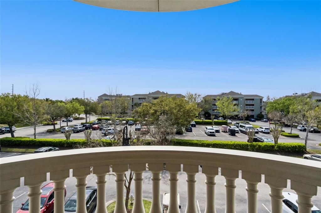 1352 Centre Ct Ridge Drive, Unit 302 Reunion, FL 34747 - Photo 5 of 42 a view of a city street