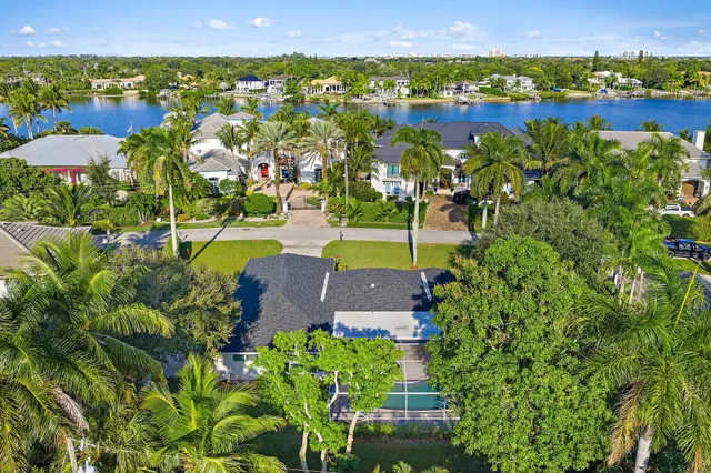 $7,800 | 18799 Rio Vista Drive, Jupiter, FL 33469