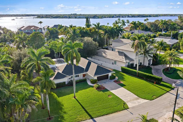 $7,800 | 18799 Rio Vista Drive, Jupiter, FL 33469