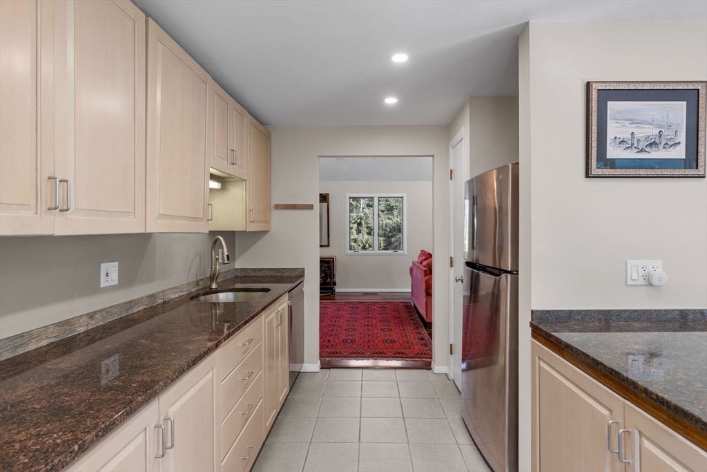 17 Claus Way Barnstable, MA 02648 - Photo 9 of 38 Gallery Image 9
