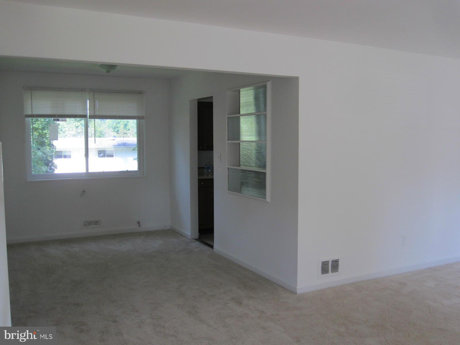 12802 Crisfield Road Silver Spring, MD 20906 - Photo 6 of 16 Dining Room