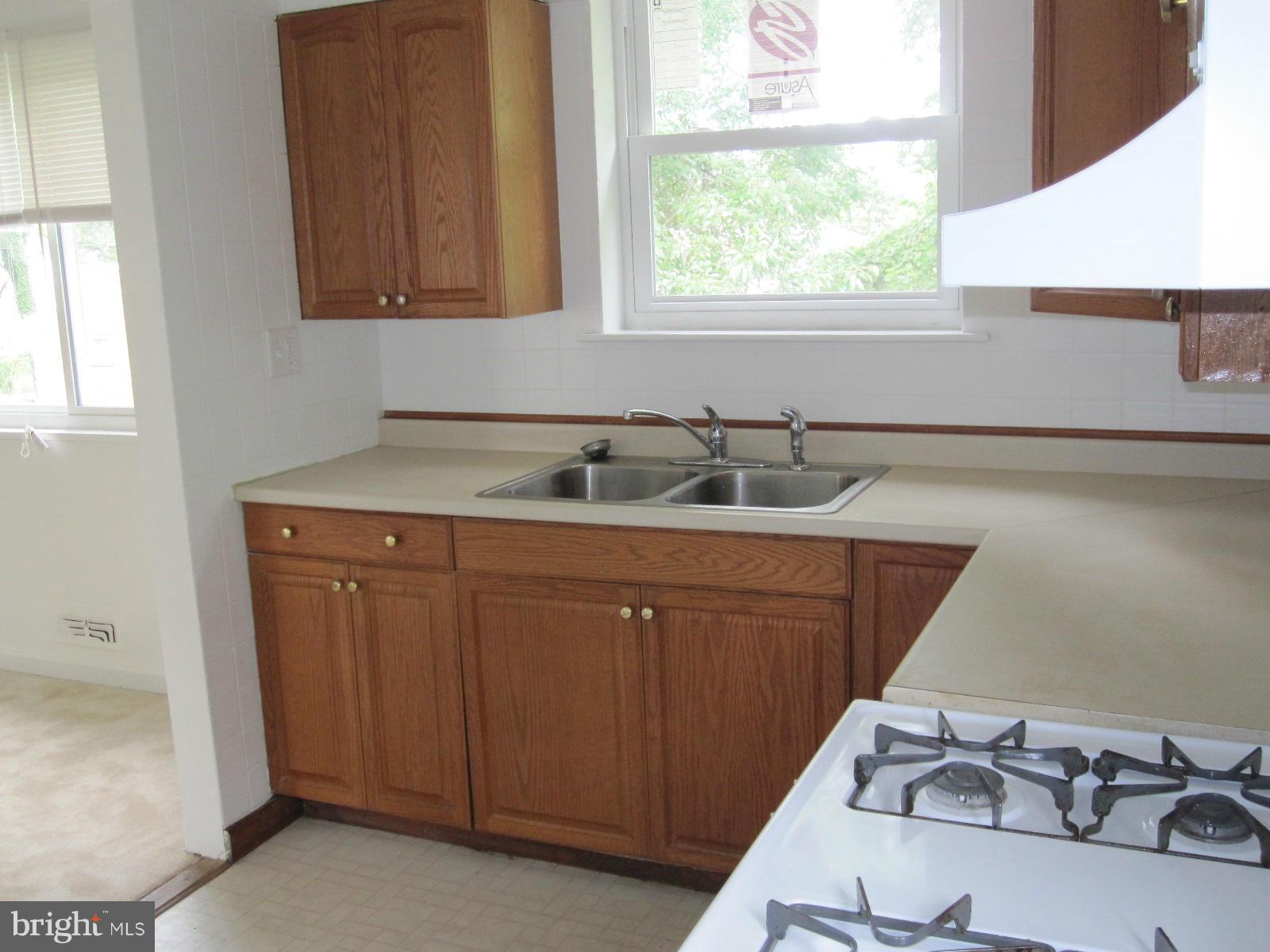 12802 Crisfield Road Silver Spring, MD 20906 - Photo 7 of 16 Kitchen