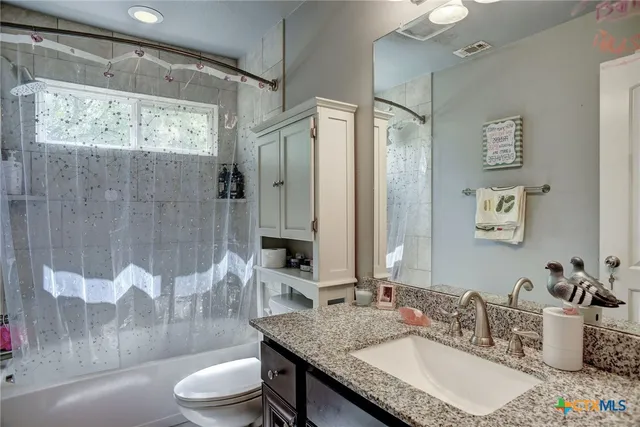 $990,000 | 1940 County Road 335, Shiner, TX 77984