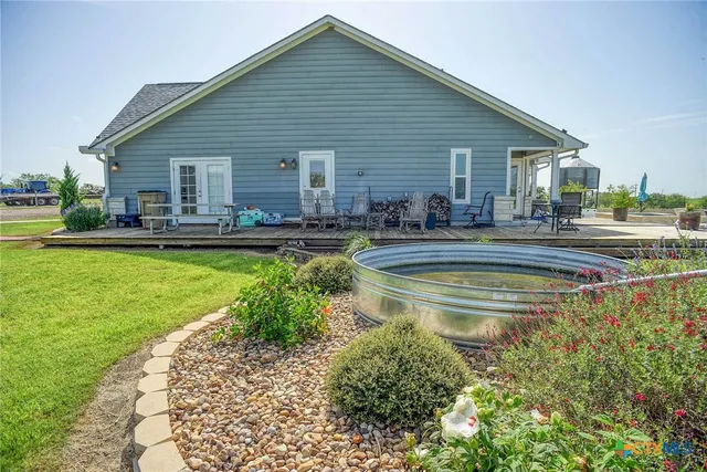 $990,000 | 1940 County Road 335, Shiner, TX 77984