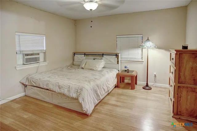 $990,000 | 1940 County Road 335, Shiner, TX 77984