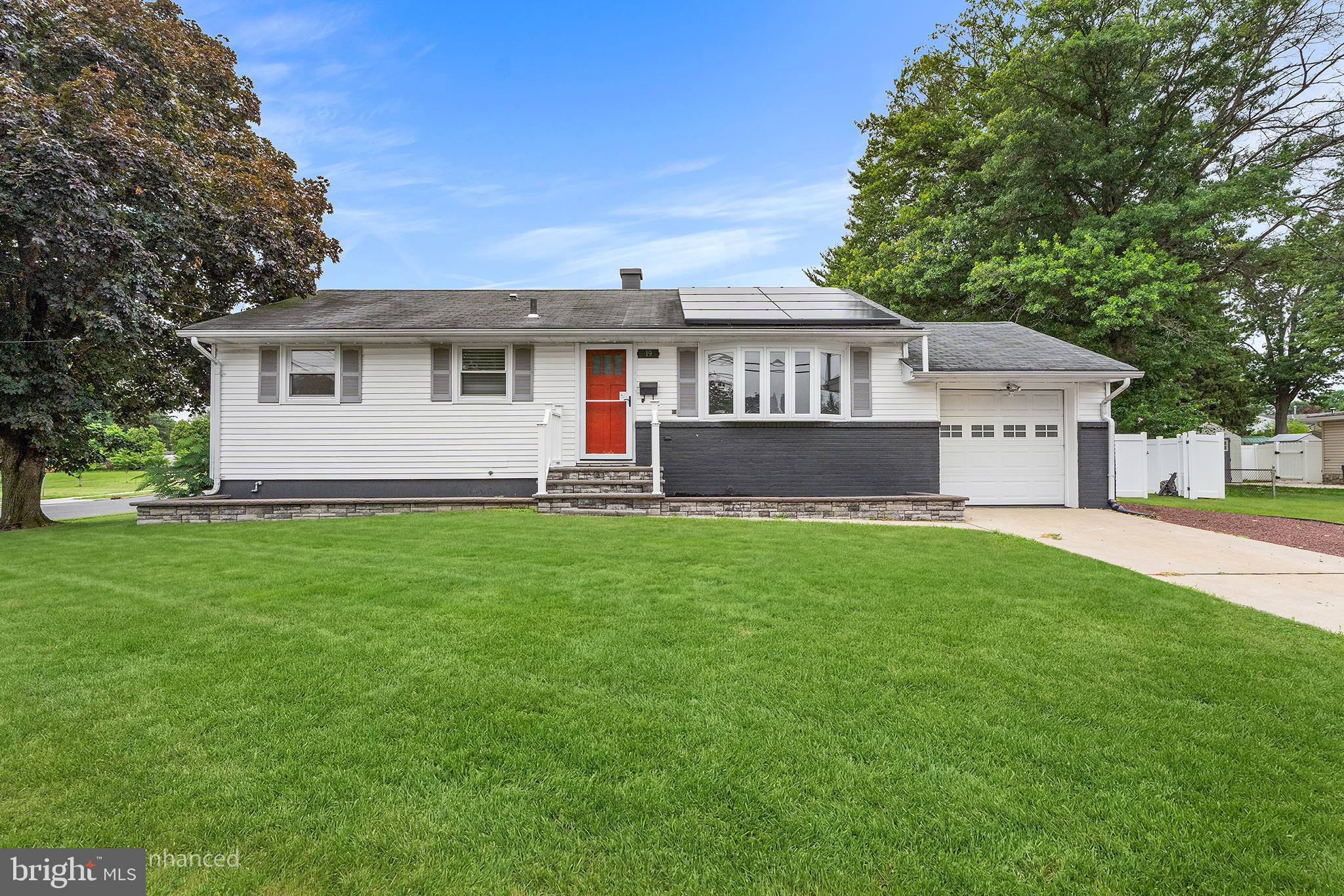 19 Ashwood Road Hamilton, NJ 08610 - Photo 1 of 30