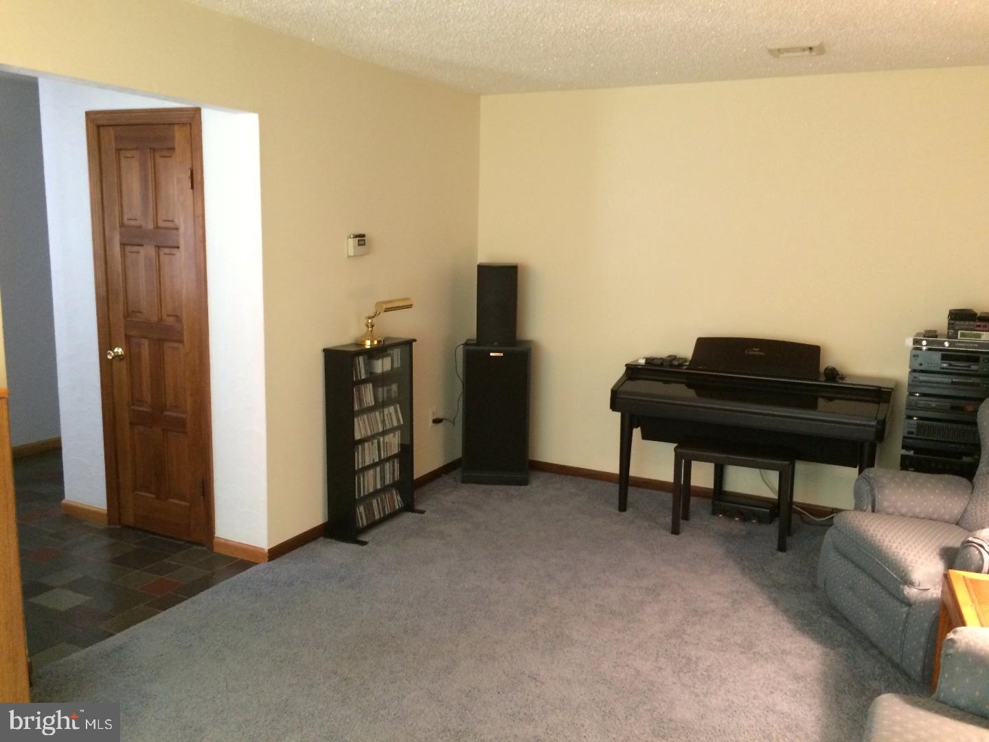 433 Ewingville Road Ewing, NJ 08638 - Photo 13 of 19 Living Room