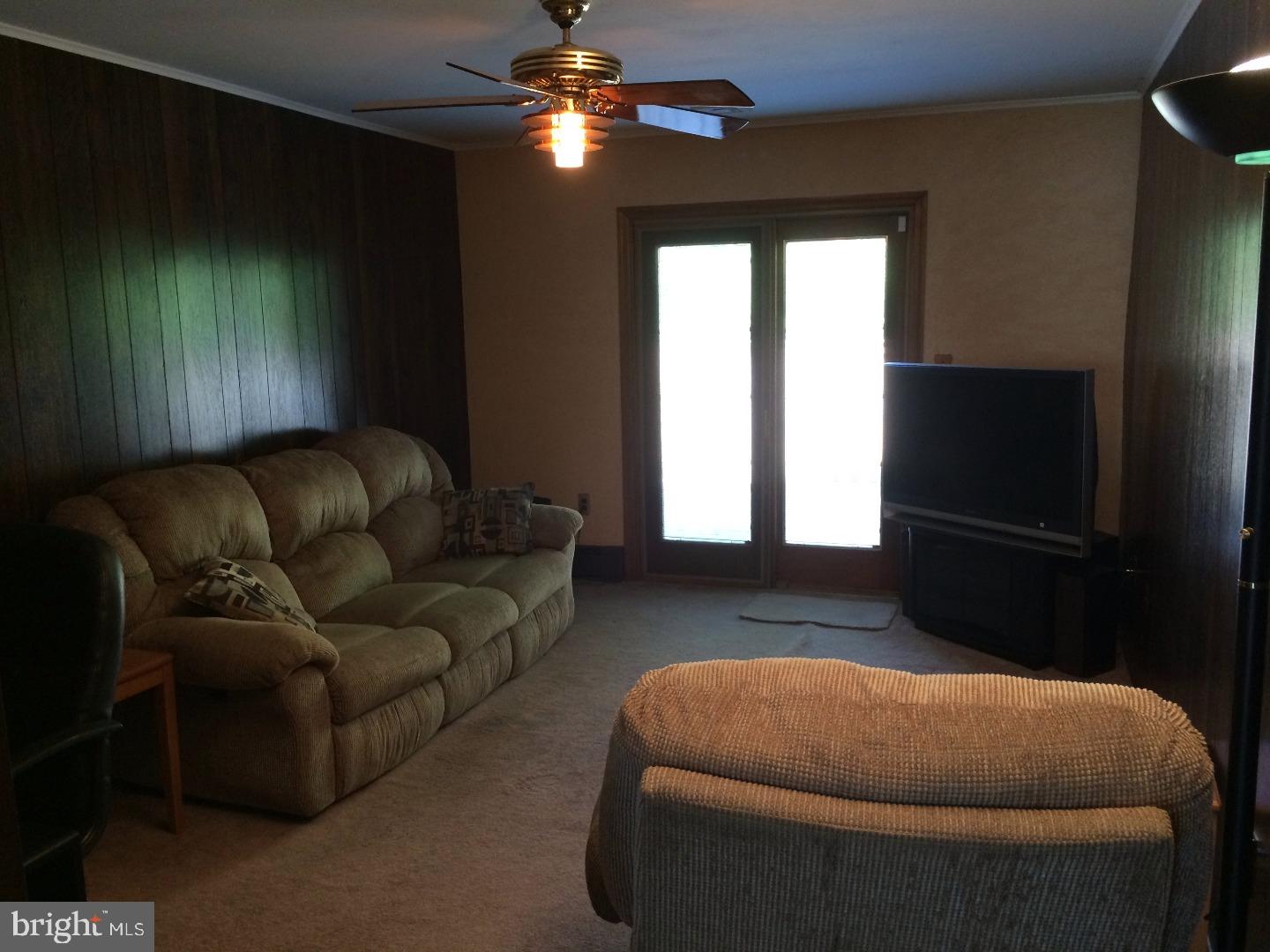 433 Ewingville Road Ewing, NJ 08638 - Photo 15 of 19 Family Room