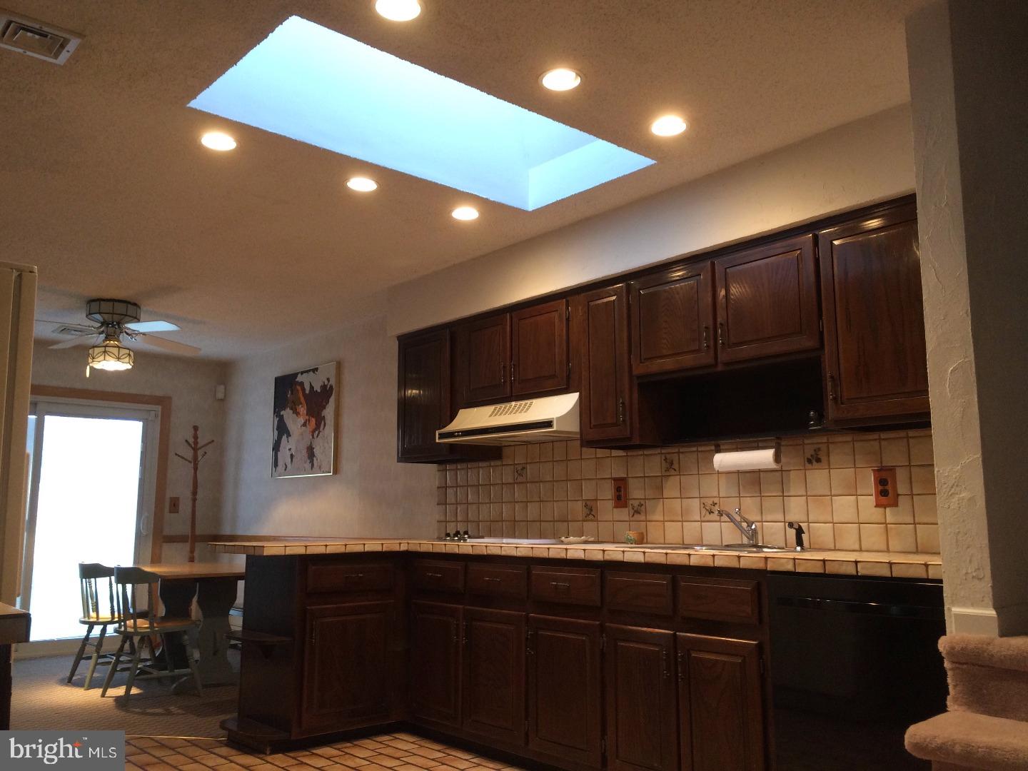 433 Ewingville Road Ewing, NJ 08638 - Photo 3 of 19 Kitchen