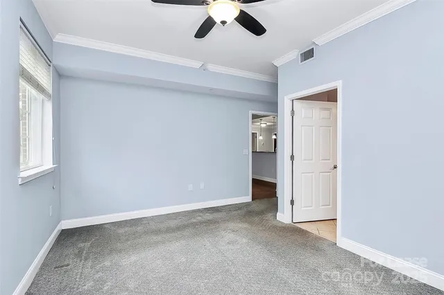 $2,300 | 300 West 5th Street, Unit 315, Charlotte, NC 28202