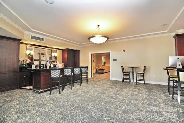 $2,300 | 300 West 5th Street, Unit 315, Charlotte, NC 28202