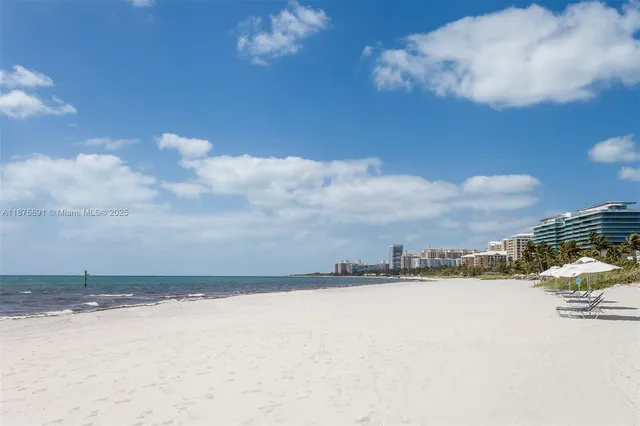 $989,000 | 200 Ocean Ln Drive, Unit 703, Key Biscayne, FL 33149