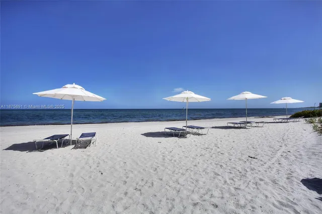 $989,000 | 200 Ocean Ln Drive, Unit 703, Key Biscayne, FL 33149