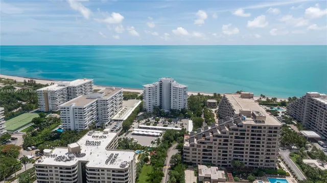 $989,000 | 200 Ocean Ln Drive, Unit 703, Key Biscayne, FL 33149