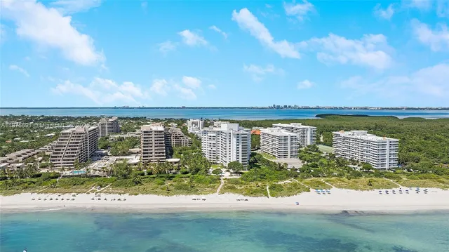 $989,000 | 200 Ocean Ln Drive, Unit 703, Key Biscayne, FL 33149