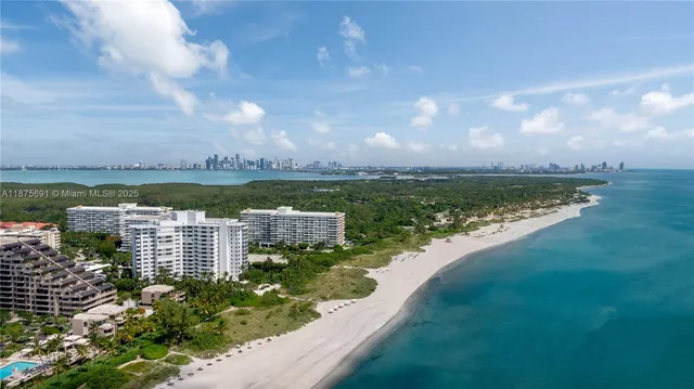 $989,000 | 200 Ocean Ln Drive, Unit 703, Key Biscayne, FL 33149