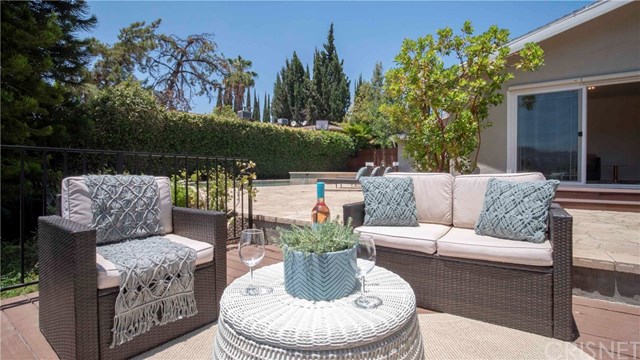 17040 Countess Place Encino, CA 91436 - Photo 17 of 18