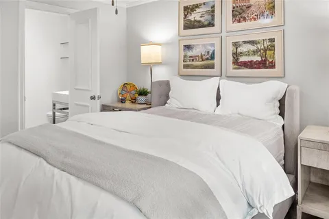 $674,500 | 1 Country Lake Drive, Carrollton, TX 75006