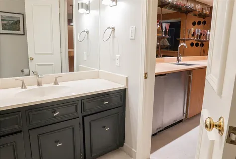 $674,500 | 1 Country Lake Drive, Carrollton, TX 75006