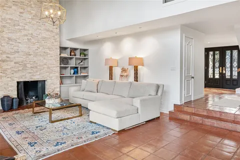 $674,500 | 1 Country Lake Drive, Carrollton, TX 75006