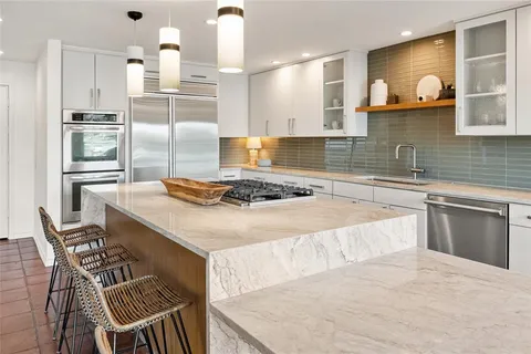 $674,500 | 1 Country Lake Drive, Carrollton, TX 75006